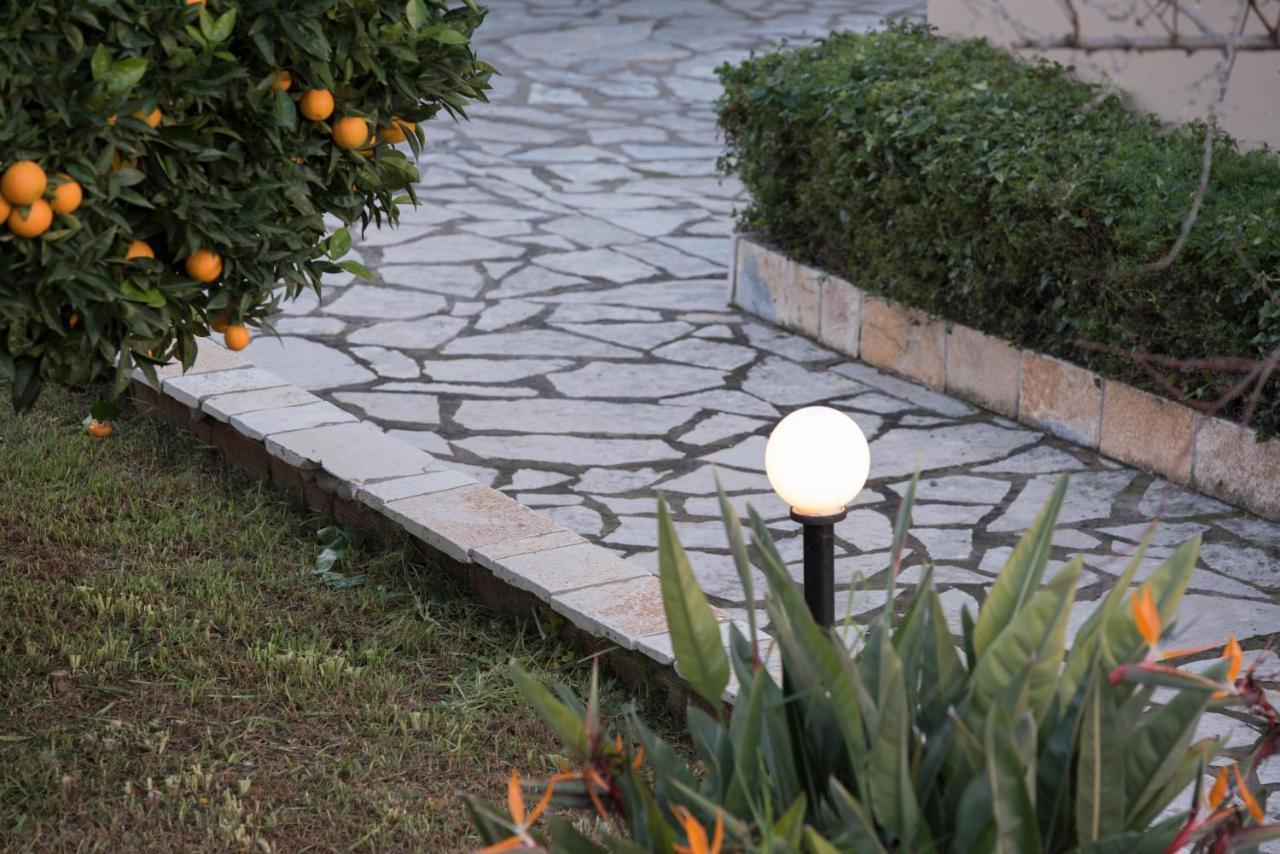 Kostas Studios Nidhrion Exteriör bild